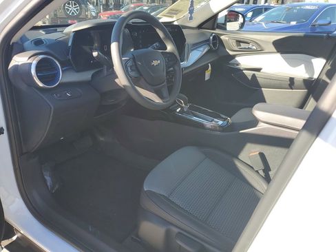 Used 2026 Chevrolet Trax LT image 18