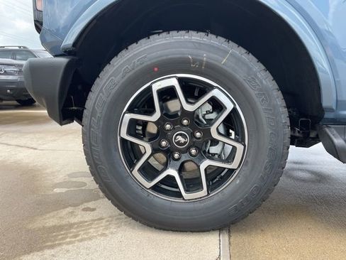 New 2025 Ford Bronco Outer Banks image 10