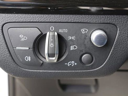 Used 2018 Audi Q5 Prestige w/ Prestige Package AWD/4WD image 13