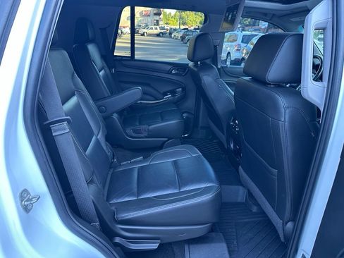 Used 2018 Chevrolet Tahoe LT w/ LT Signature Package AWD/4WD image 12
