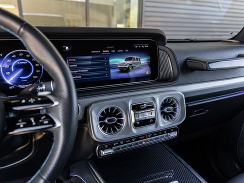 Used 2025 Mercedes-Benz G 580 w/ EQ Technology image 26