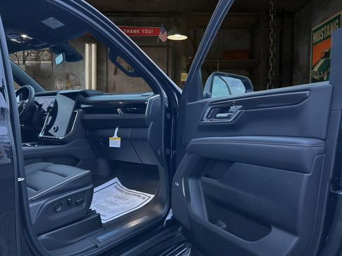 Used 2026 GMC Yukon Elevation w/ LPO, Floor Liner Package image 17