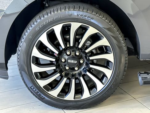 Used 2024 Lincoln Navigator L Black Label AWD/4WD image 28