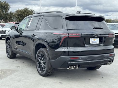 New 2026 Chevrolet Traverse LT w/ Midnight/Sport Edition image 3