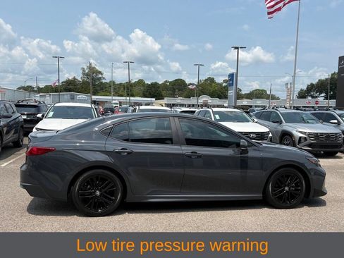 Used 2025 Toyota Camry SE FWD image 6