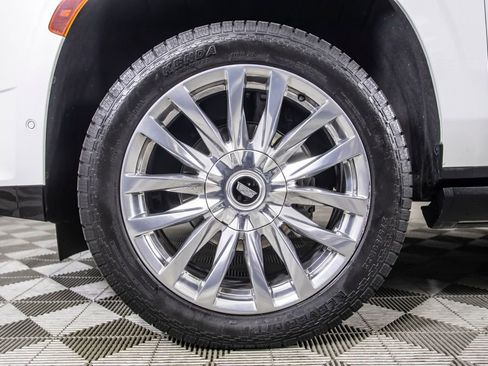 Used 2021 Cadillac Escalade ESV Premium Luxury w/ Driver Assist Tech Package AWD/4WD image 43