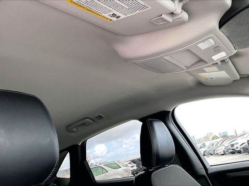 Used 2025 Ford Escape SE FWD image 30