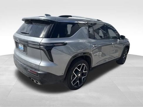 Used 2025 Chevrolet Traverse High Country w/ LPO, Floor Liner Package FWD image 6