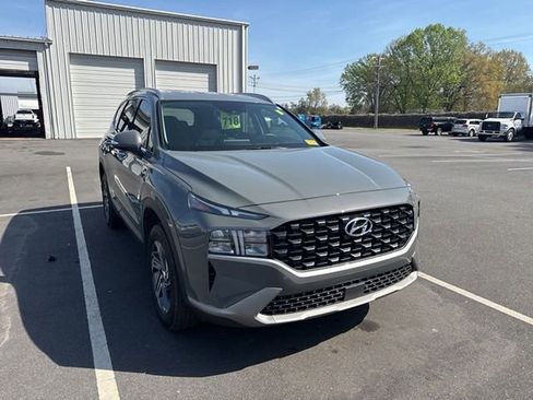 Used 2023 Hyundai Santa Fe SEL w/ Cargo Package image 3