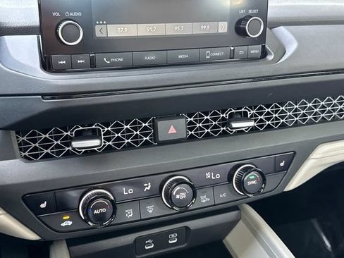 Used 2023 Honda Accord EX image 31