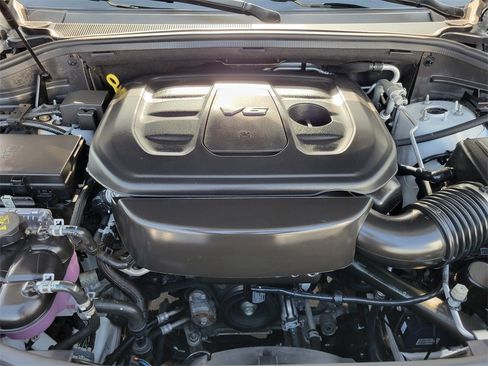 Used 2018 Dodge Durango GT w/ Technology Group image 29