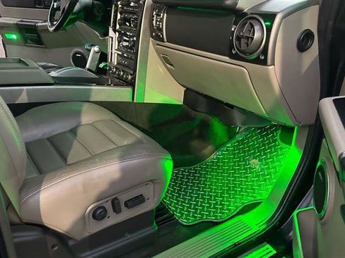 Used 2003 HUMMER H2 w/ Preferred Equipment Group image 22