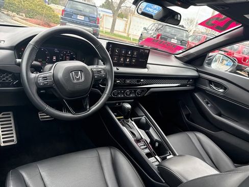 Used 2025 Honda Accord Sport image 25