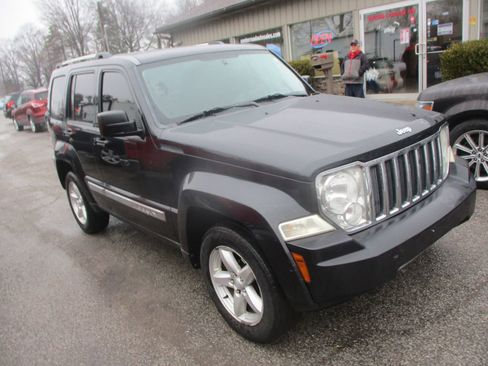 Used 2010 Jeep Liberty Limited image 1