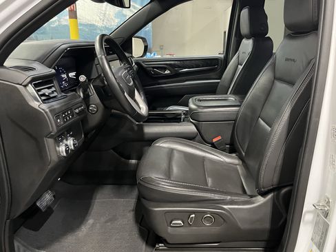 Used 2023 GMC Yukon Denali image 11