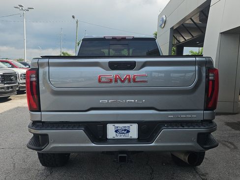Used 2024 GMC Sierra 2500 Denali w/ Denali Reserve Package AWD/4WD image 4
