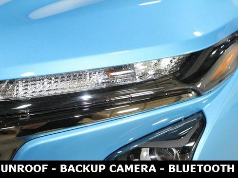 New 2026 Chevrolet Trax RS w/ Sunroof Package image 8