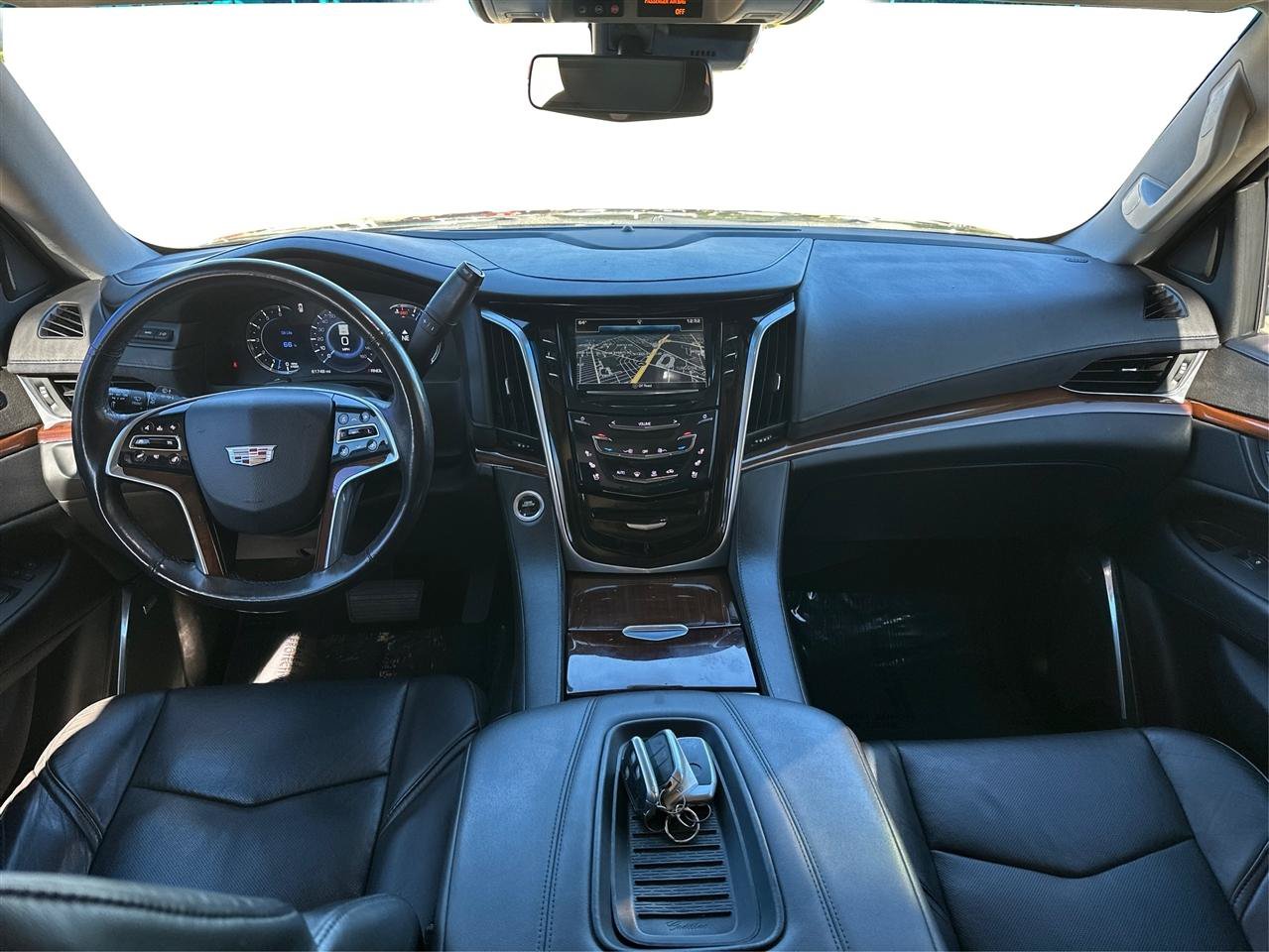 Used 2018 Cadillac Escalade Luxury AWD/4WD image 32