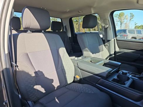 Used 2023 Toyota Tundra SR5 w/ SR5 Convenience Package AWD/4WD image 11