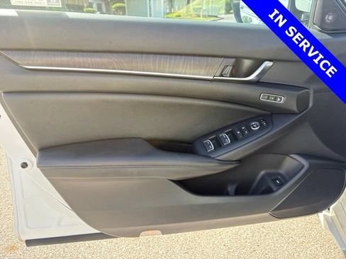 Used 2022 Honda Accord Touring image 22