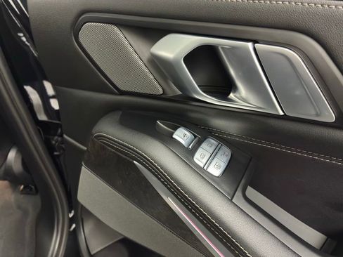 Used 2023 BMW X7 xDrive40i w/ Premium Package image 44