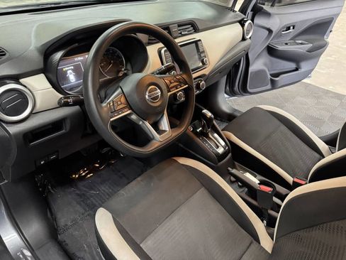 Used 2021 Nissan Versa SV FWD image 39