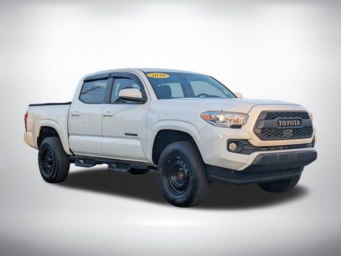 Used 2020 Toyota Tacoma SR w/ SR Convenience Package image 2