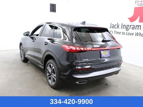 New 2025 Audi Q5 Premium image 2