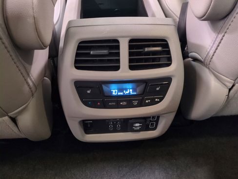 Used 2019 Honda Pilot Elite image 15
