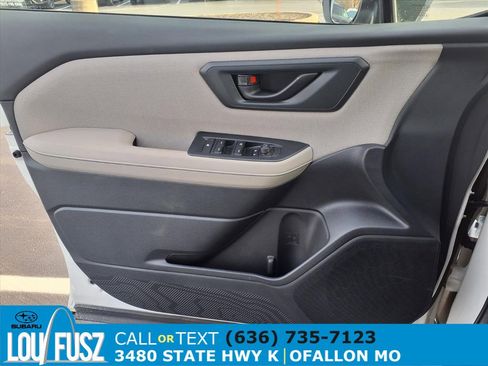 Certified 2025 Subaru Forester image 17