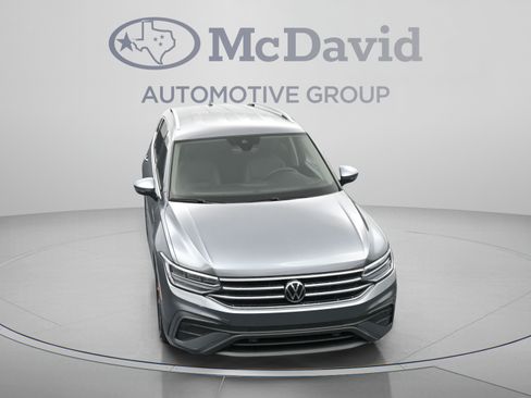 Used 2023 Volkswagen Tiguan SE FWD image 33