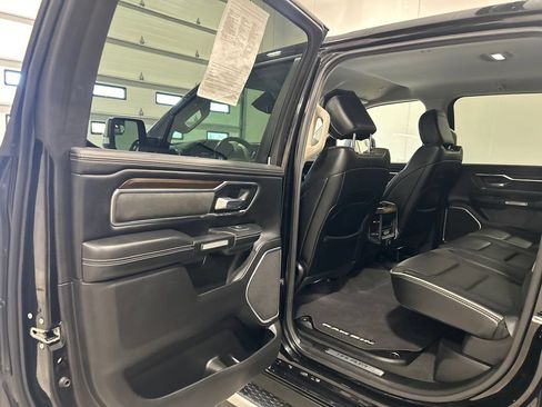 Used 2022 RAM 1500 Laramie AWD/4WD image 31
