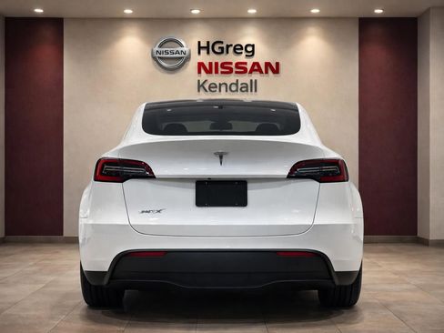 Used 2023 Tesla Model Y Long Range AWD/4WD image 6