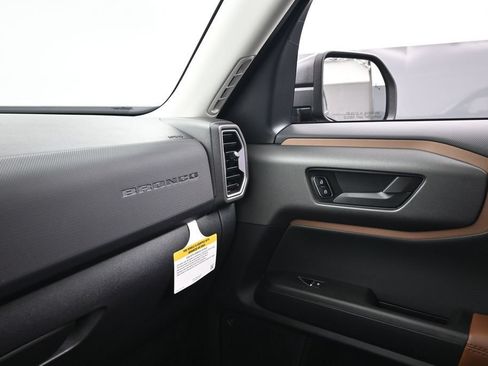 New 2026 Ford Bronco Sport Outer Banks w/ Sasquatch Outer Banks Package AWD/4WD image 9