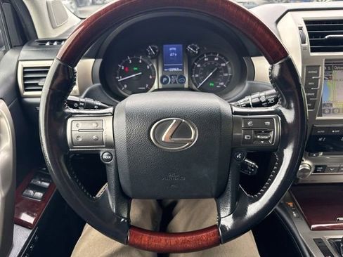 Used 2016 Lexus GX 460 w/ Premium Package AWD/4WD image 22