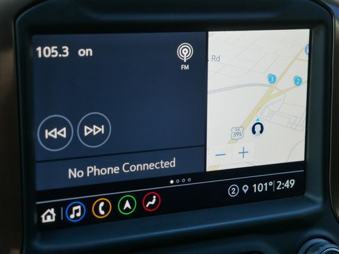 Used 2021 Chevrolet Silverado 1500 High Country w/ Technology Package image 12