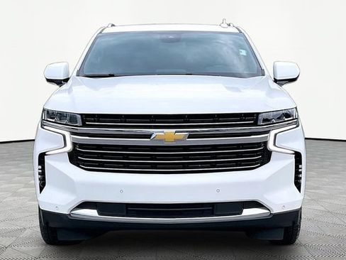 Used 2023 Chevrolet Suburban LT RWD image 2