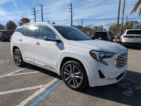 Used 2020 GMC Terrain Denali w/ Denali Premium Package image 8