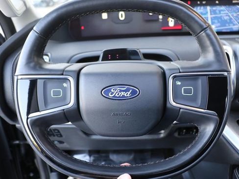 Used 2025 Ford Expedition Platinum AWD/4WD image 24
