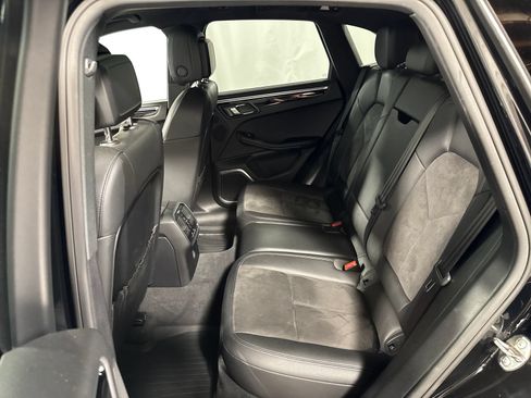 Used 2019 Porsche Macan AWD/4WD image 5