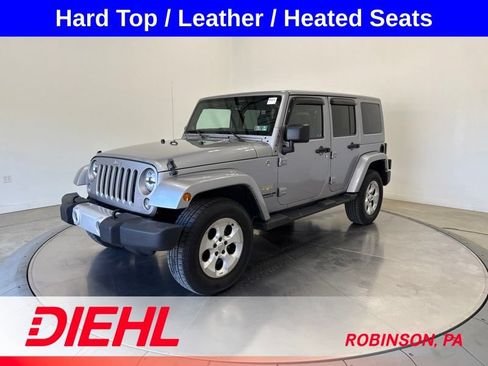 Used 2014 Jeep Wrangler Unlimited Sahara w/ Connectivity Group AWD/4WD image 3