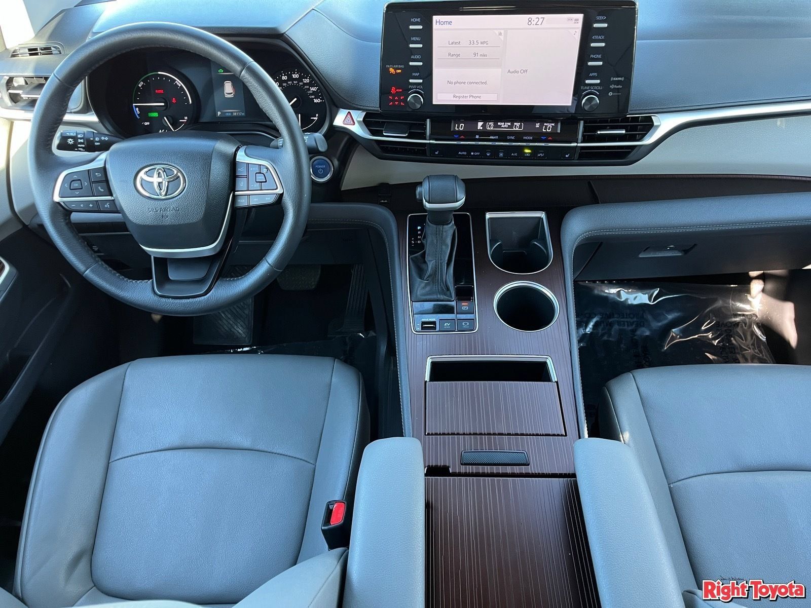 Certified 2024 Toyota Sienna XLE FWD image 16