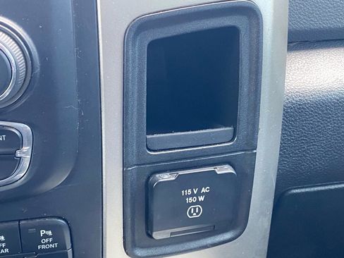 Used 2017 RAM 1500 Big Horn AWD/4WD image 31