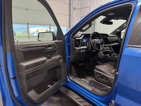 Used 2022 GMC Sierra 1500 AT4 w/ AT4 Preferred Package AWD/4WD image 6