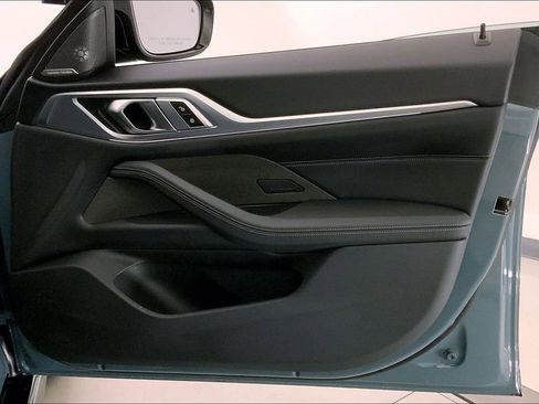 Used 2025 BMW M440i RWD image 25