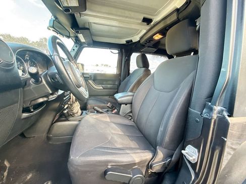 Used 2016 Jeep Wrangler Sport image 23