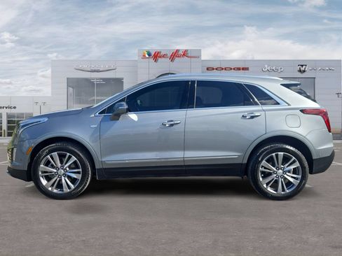 Used 2024 Cadillac XT5 Premium Luxury w/ Technology Package FWD image 2