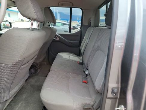 Used 2017 Nissan Frontier SV AWD/4WD image 11