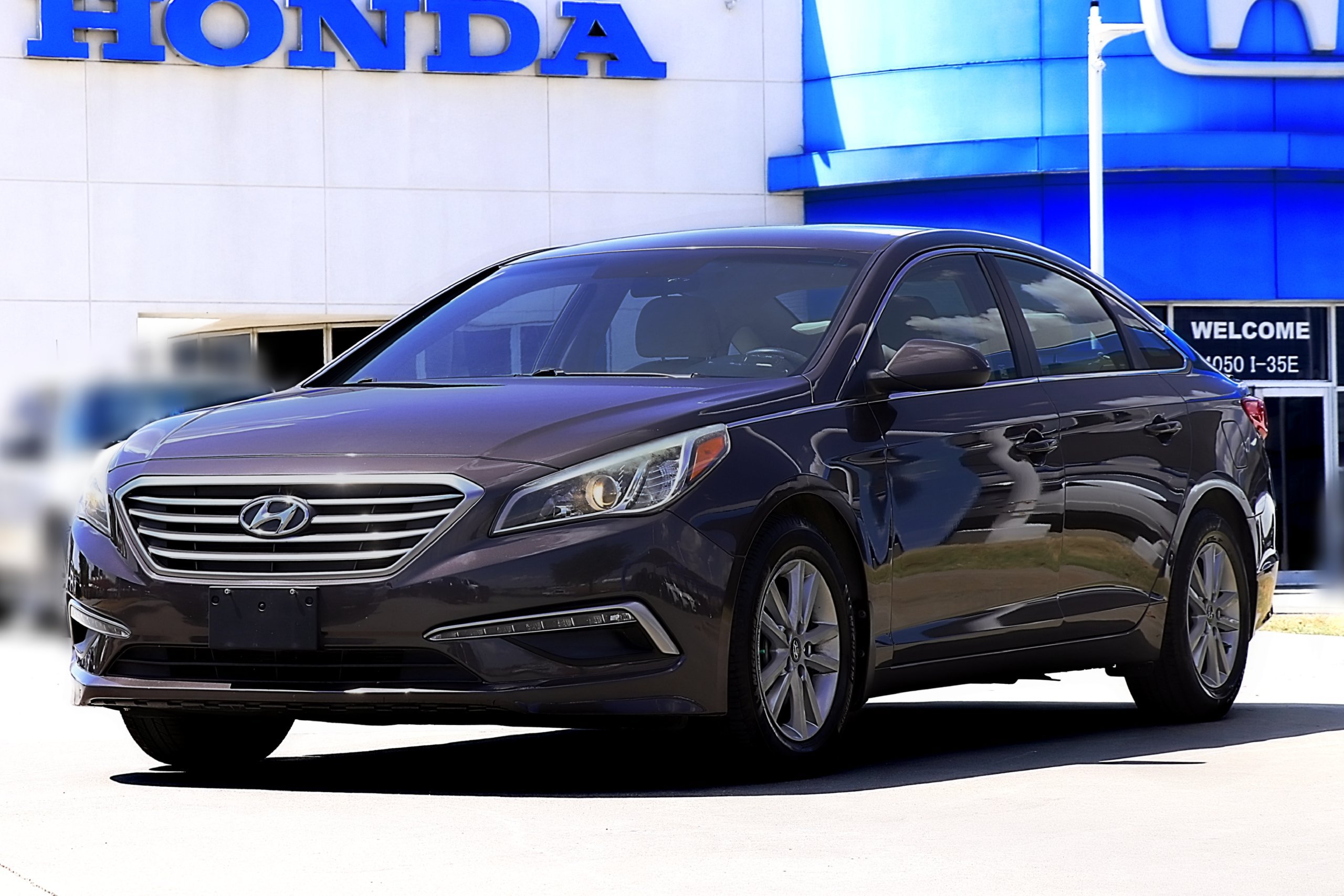 Used 2015 Hyundai Sonata SE FWD image 1