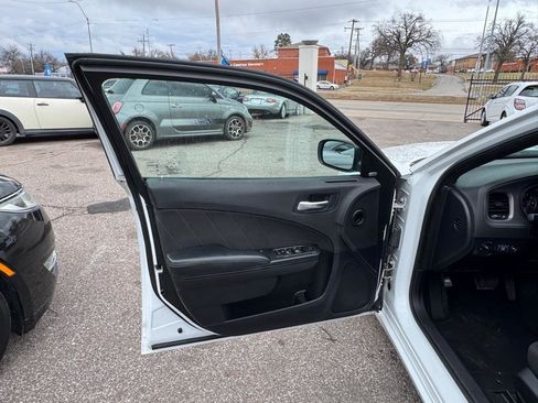 Used 2023 Dodge Charger SXT w/ Blacktop Package image 20